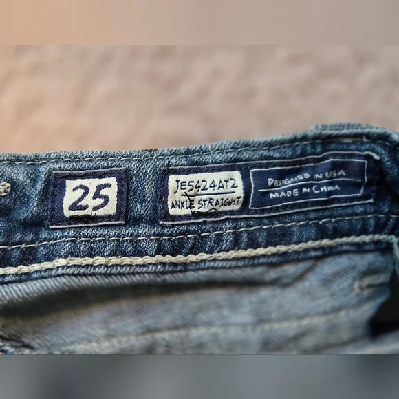 Miss Me Low Rise Cross Pocket Jeans Size 25 - Picture 3 of 4